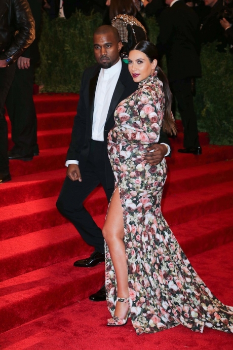 kim-kardashian-met-pregnant-gala
